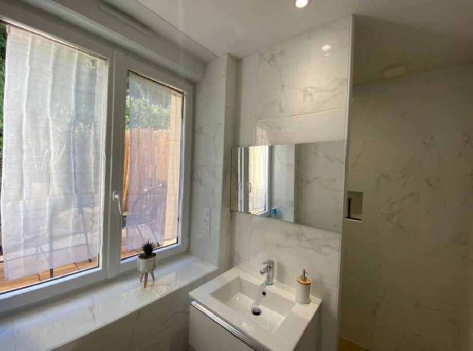 Appartement Avec Terrasse 캥페르 외부 사진